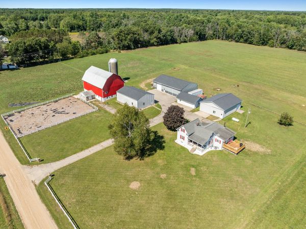 21310 Cutler Road, Howard City, MI 49329