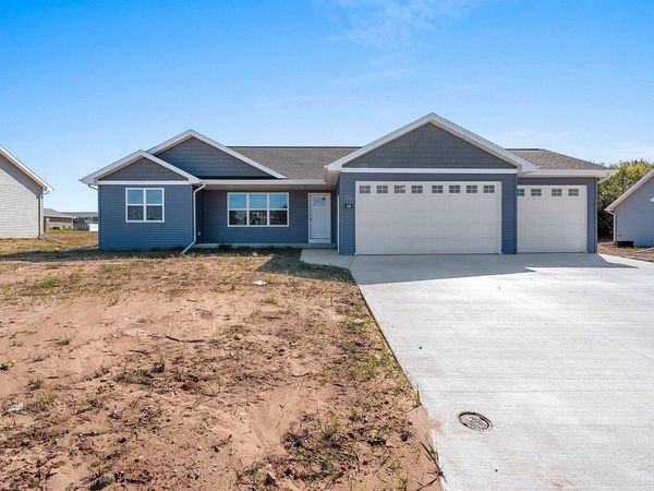 538 RIVERVIEW DRIVE, Berlin, WI 54923