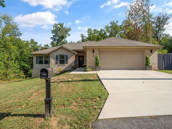 4 Kames Lane, Bella Vista, AR 72715