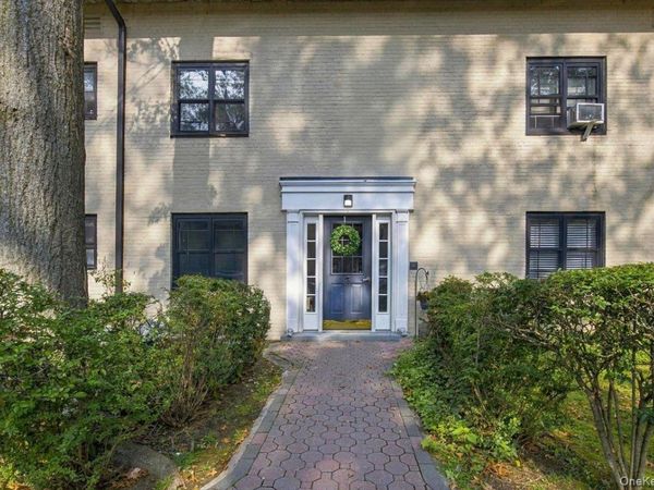 3 Whitehall Road , Unit 21, Eastchester, NY 10709