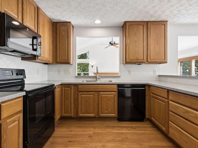 5935 Hampton Corners S, Hilliard, OH 43026 Photo 11