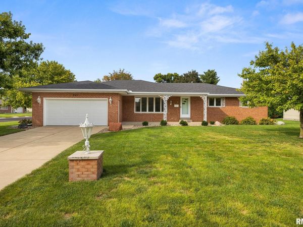 241 W EDGEWOOD Street, Morton, IL 61550