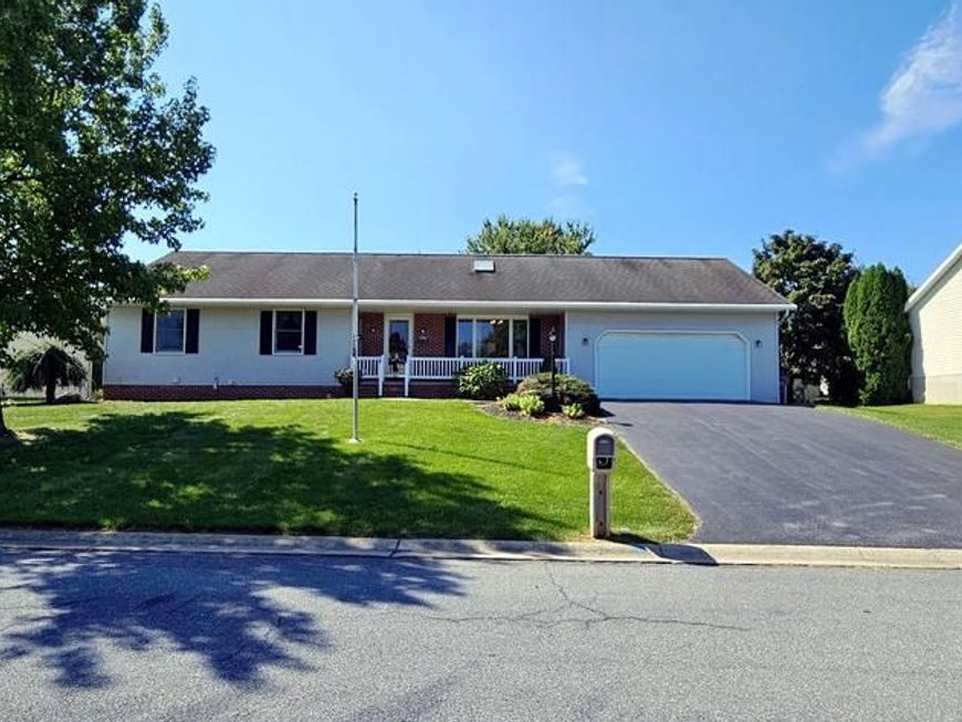 613 Richfield Drive, Lebanon, PA 17042 Main Photo
