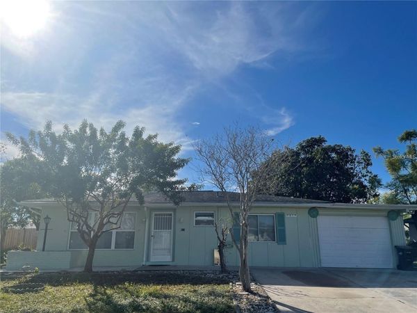 8477 FAY AVENUE , NORTH PORT, FL 34287