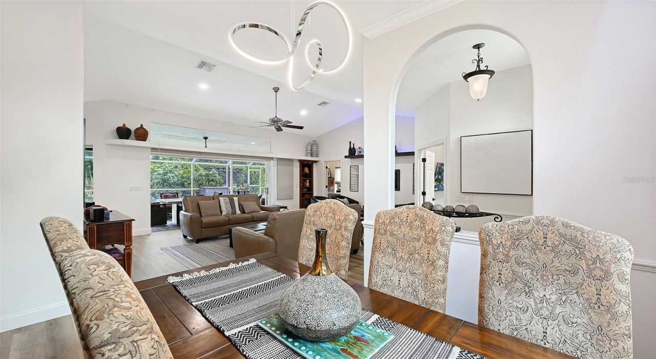 5220 Sunnydale Circle S, Sarasota, FL 34233 Photo