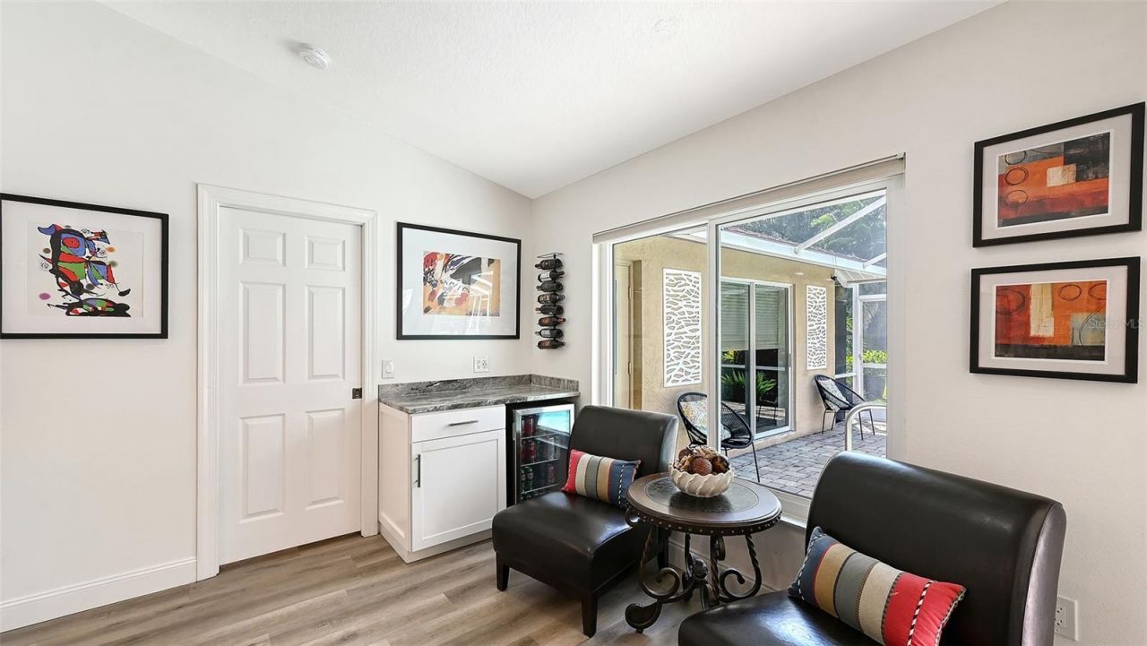 5220 Sunnydale Circle S, Sarasota, FL 34233 Photo