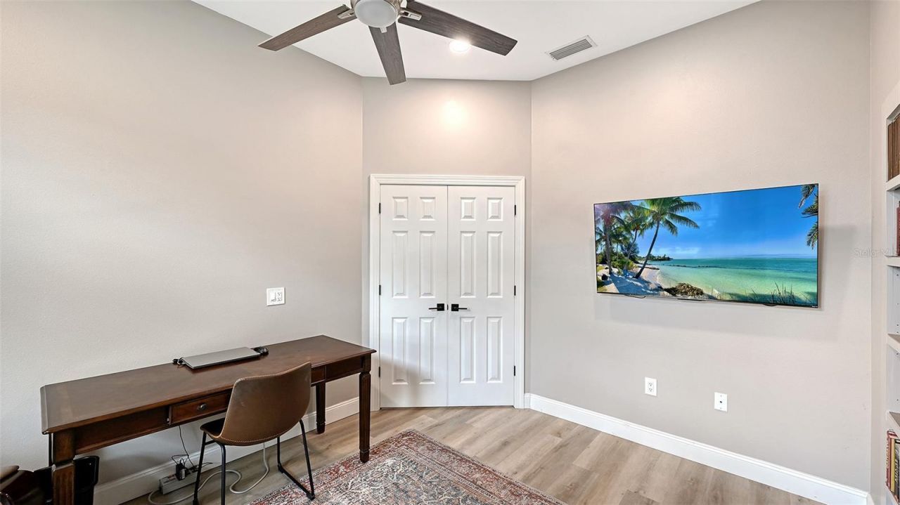 5220 Sunnydale Circle S, Sarasota, FL 34233 Photo