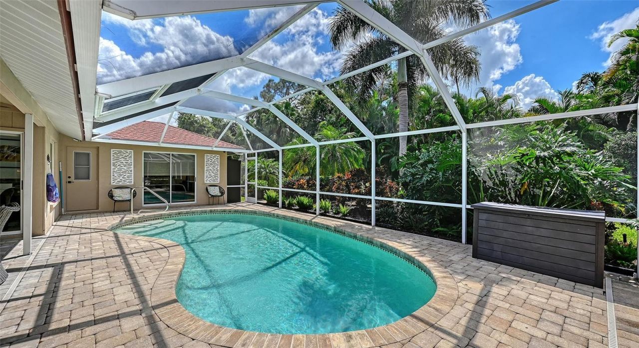 5220 Sunnydale Circle S, Sarasota, FL 34233 Photo