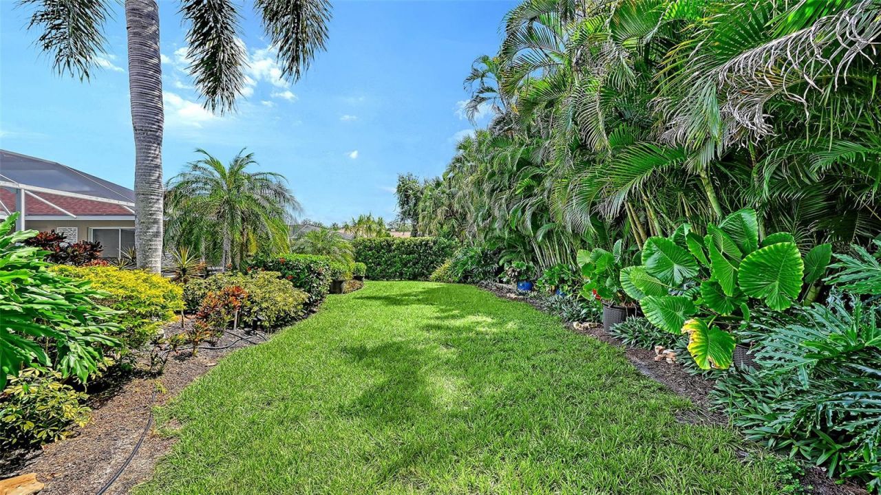 5220 Sunnydale Circle S, Sarasota, FL 34233 Photo