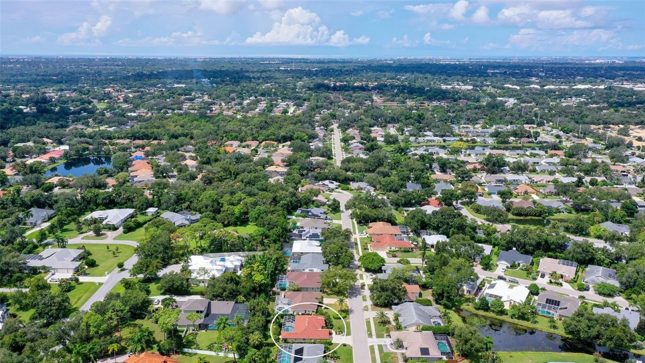 5220 Sunnydale Circle S, Sarasota, FL 34233 Photo
