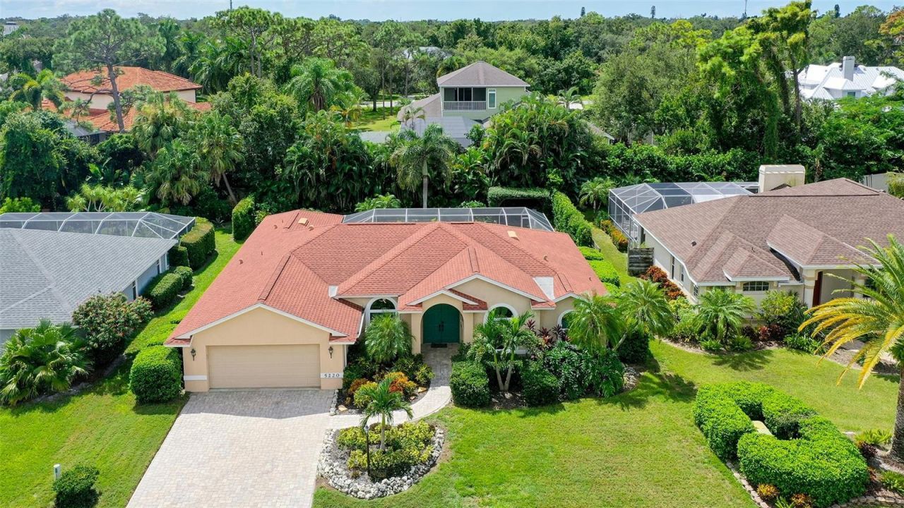 5220 Sunnydale Circle S, Sarasota, FL 34233 Photo