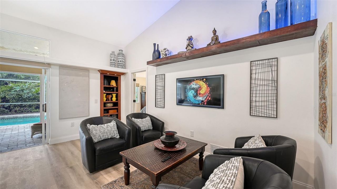5220 Sunnydale Circle S, Sarasota, FL 34233 Photo
