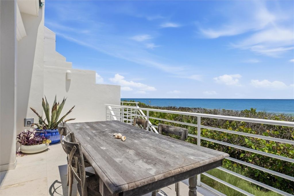 8360 Sego Lane, Unit 18, Indian River Shores, FL 32963 Photo