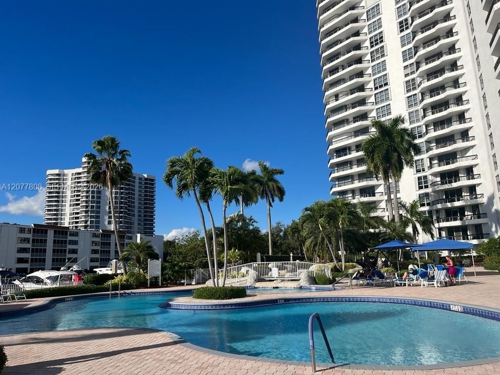 3530 Mystic Pointe Dr , Unit 3207, Aventura, FL 33180 Photo