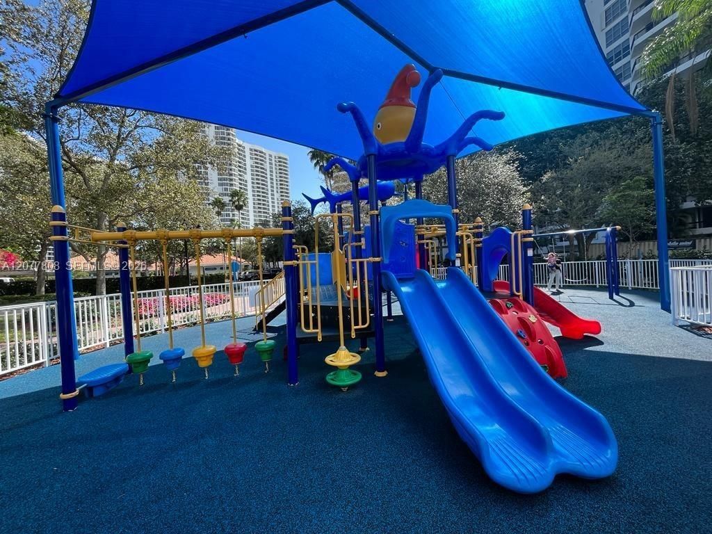 3530 Mystic Pointe Dr , Unit 3207, Aventura, FL 33180 Photo