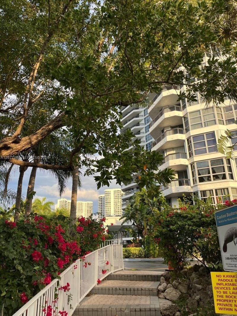 3530 Mystic Pointe Dr , Unit 3207, Aventura, FL 33180 Photo