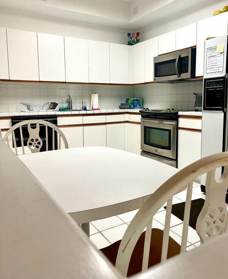 3530 Mystic Pointe Dr , Unit 3207, Aventura, FL 33180 Photo