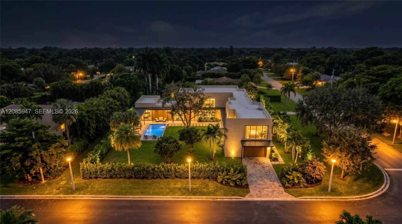 8540 SW 174th St , Palmetto Bay, FL 33157 Photo