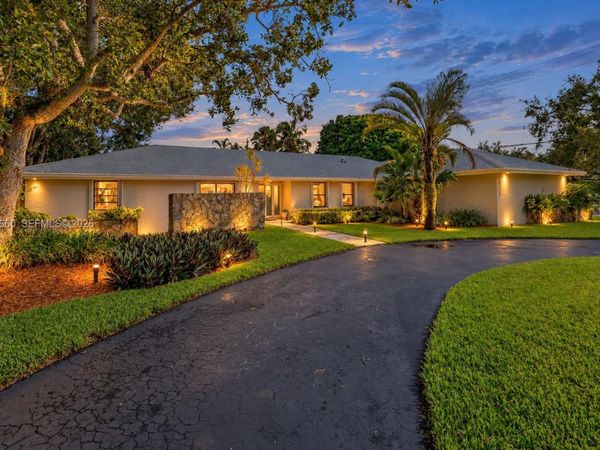 7915 SW 155th St , Palmetto Bay, FL 33157