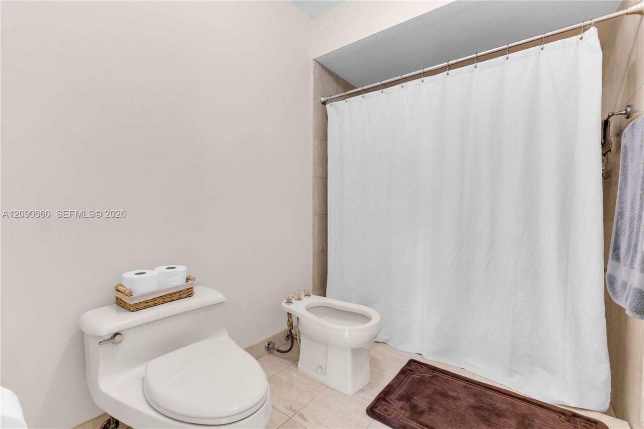 7915 SW 155th St, Palmetto Bay, FL 33157 Photo