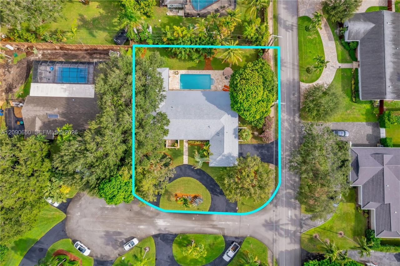 7915 SW 155th St, Palmetto Bay, FL 33157 Photo