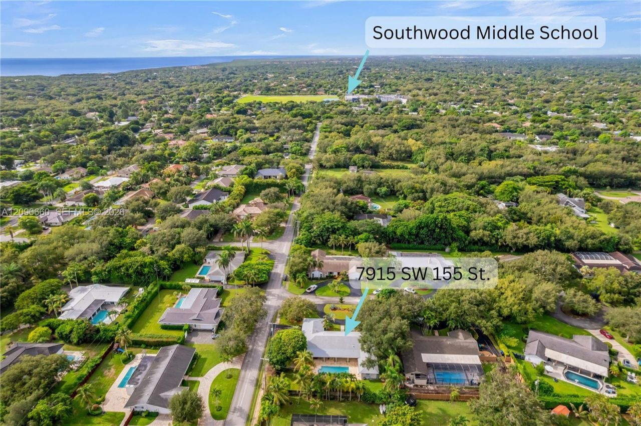 7915 SW 155th St, Palmetto Bay, FL 33157 Photo