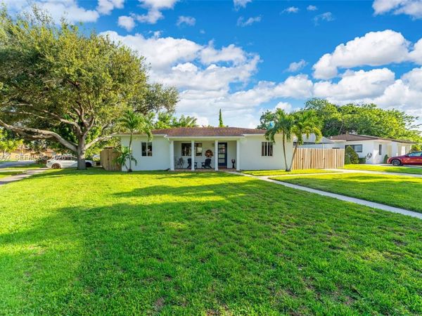 6891 SW 48th Ter , Miami, FL 33155