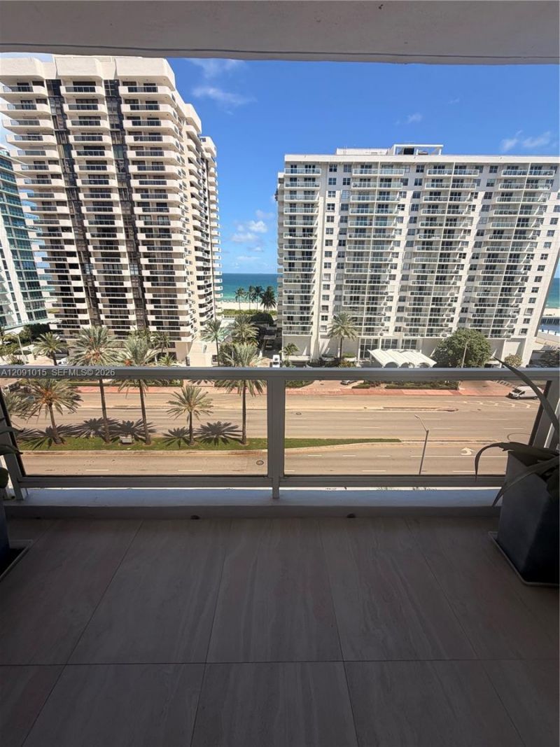 5700 Collins Ave , Unit 9B, Miami Beach, FL 33140 Photo