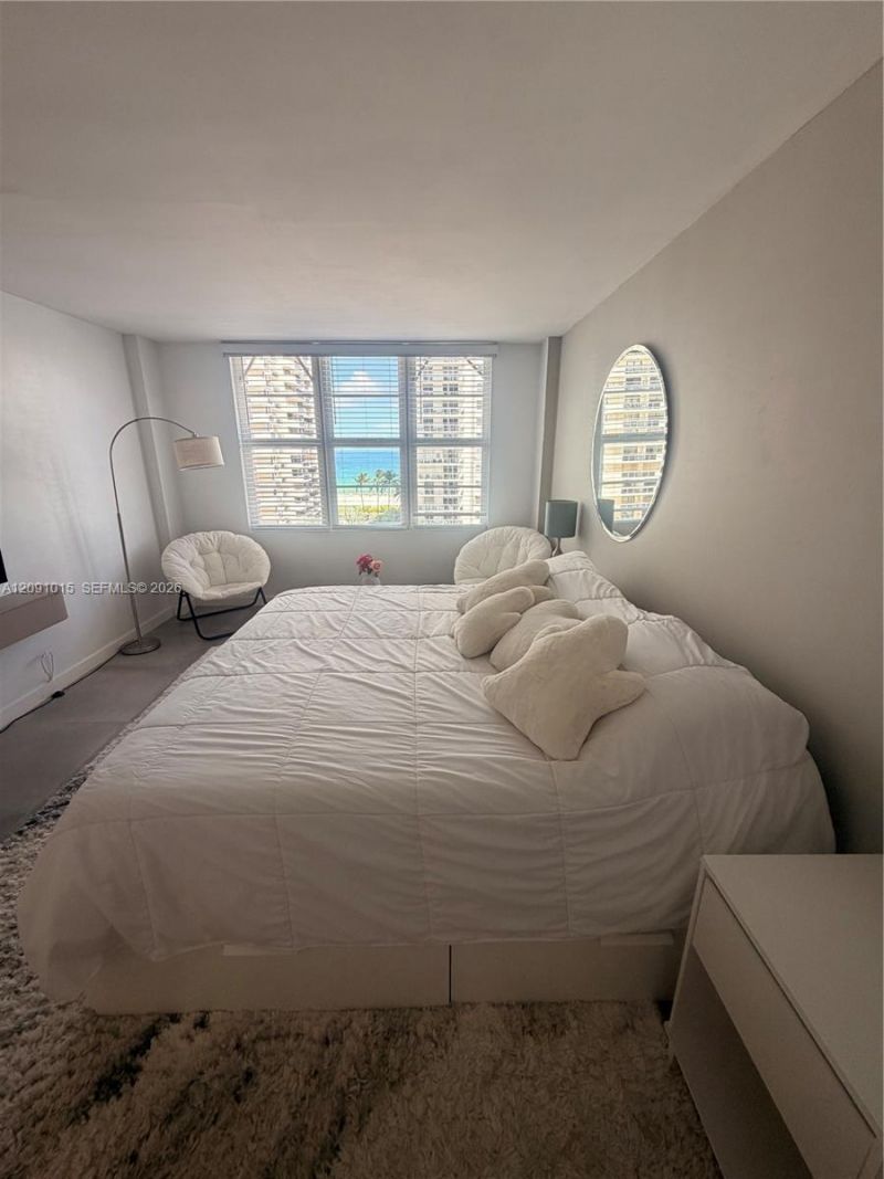 5700 Collins Ave , Unit 9B, Miami Beach, FL 33140 Photo