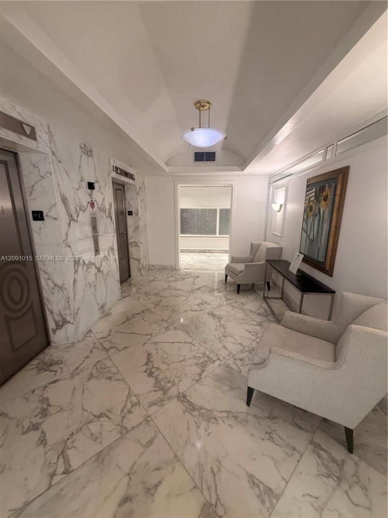 5700 Collins Ave , Unit 9B, Miami Beach, FL 33140 Photo