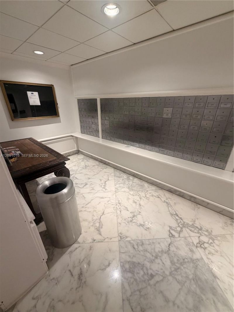 5700 Collins Ave , Unit 9B, Miami Beach, FL 33140 Photo
