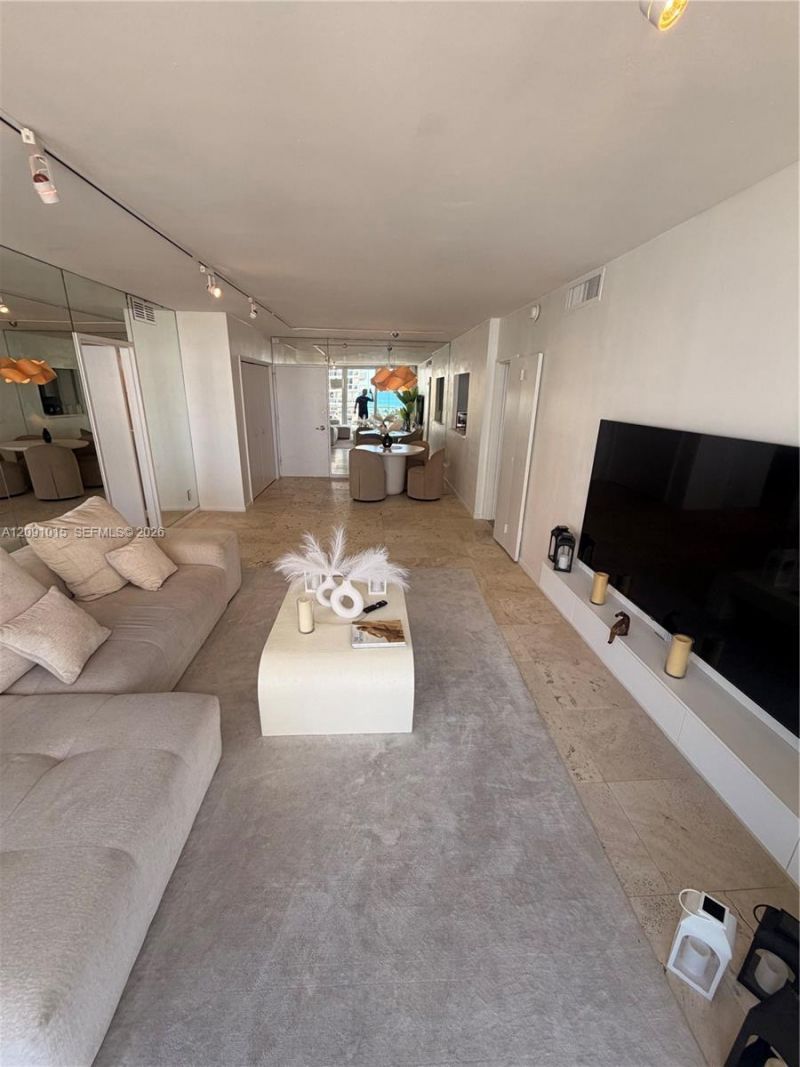 5700 Collins Ave , Unit 9B, Miami Beach, FL 33140 Photo