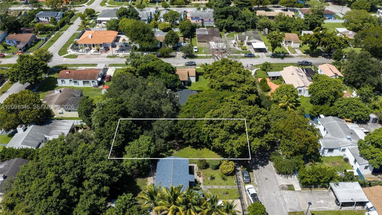 1060 NW 44th St , Miami, FL 33127 Photo