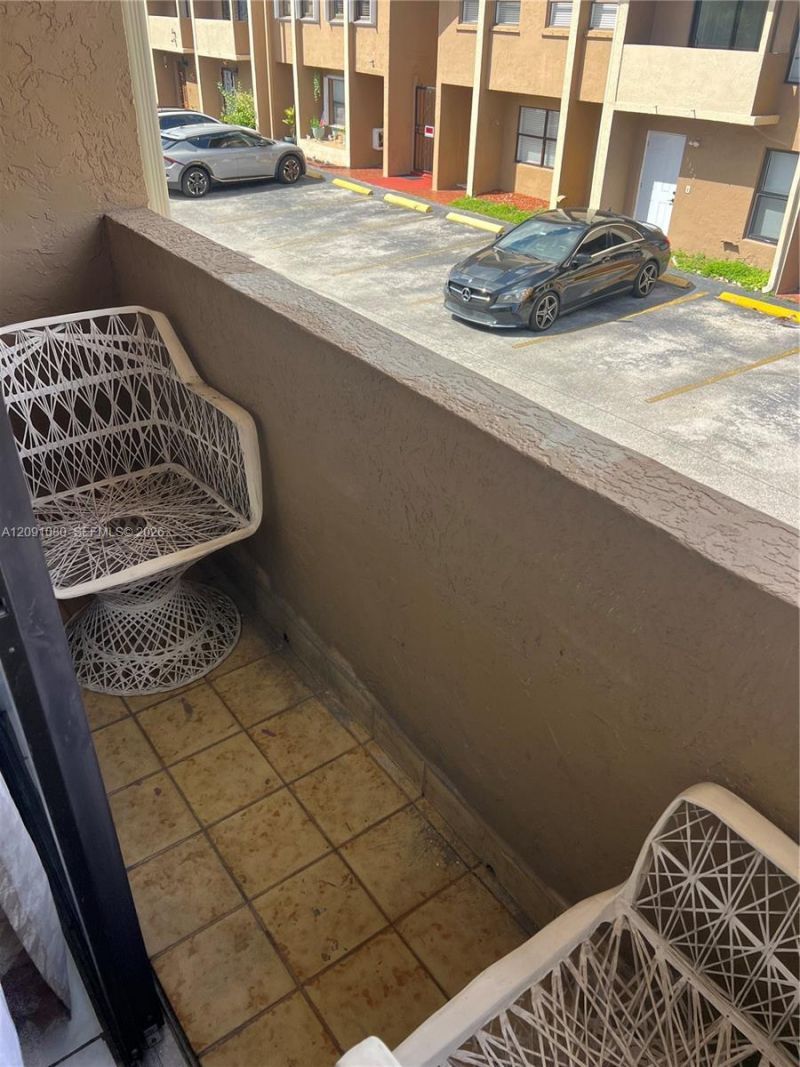 5366 W 26th Ave , Unit 121, Hialeah, FL 33016 Photo