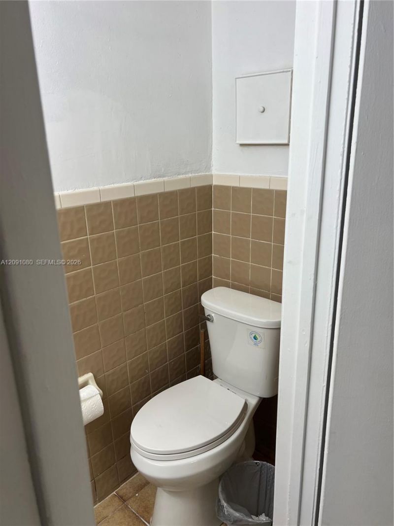 5366 W 26th Ave , Unit 121, Hialeah, FL 33016 Photo