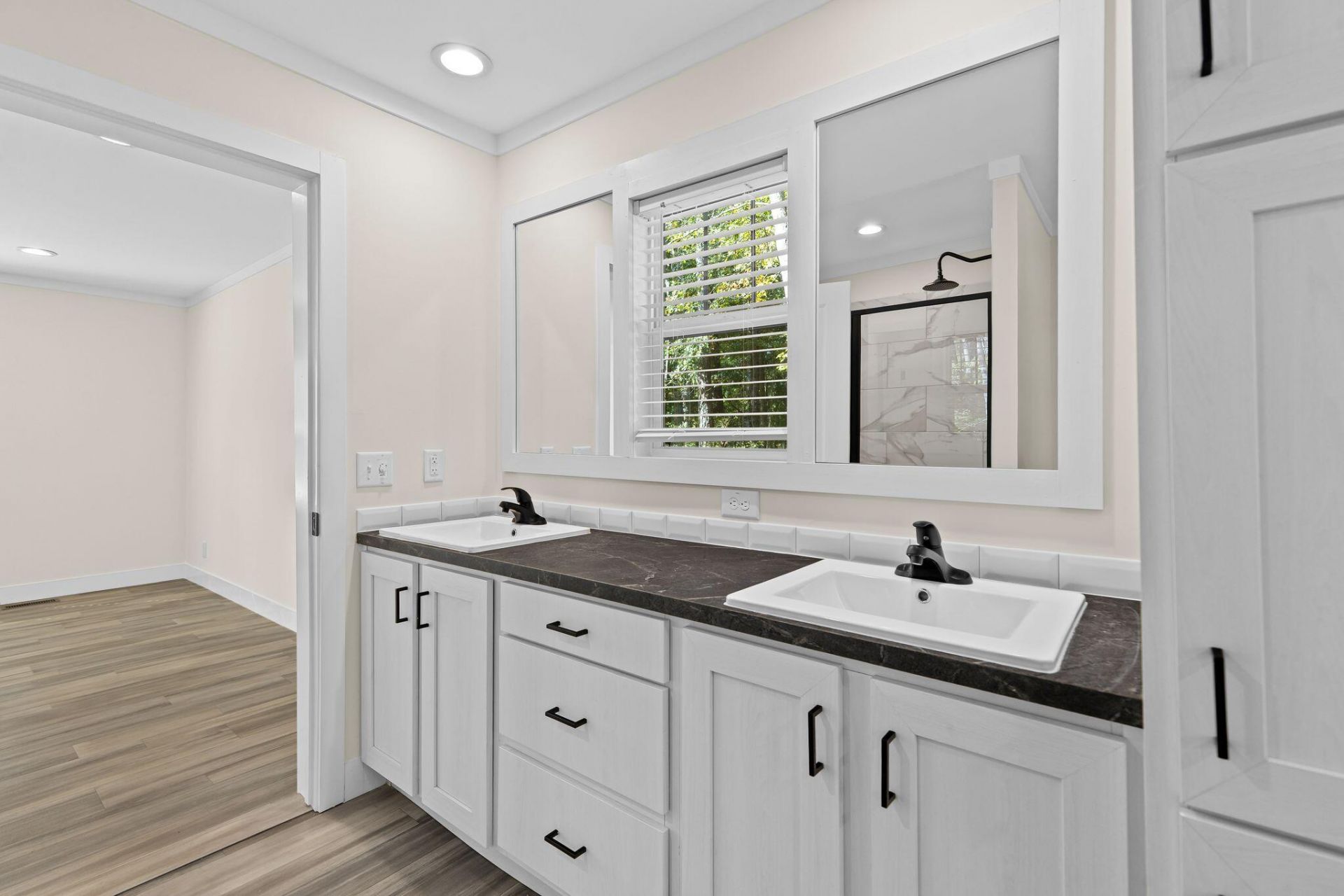 6156 Smith Road Photo 17