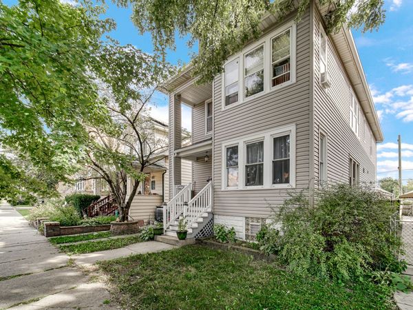 5111 W Henderson Street , Chicago, IL 60641