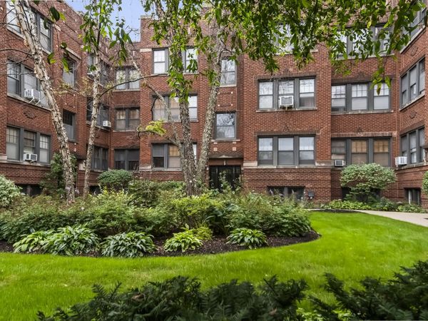 639 Garfield Street , Unit 3, Oak Park, IL 60304