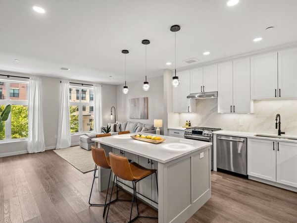 18 Artisan Drive, Unit 211, Salem, NH 03079