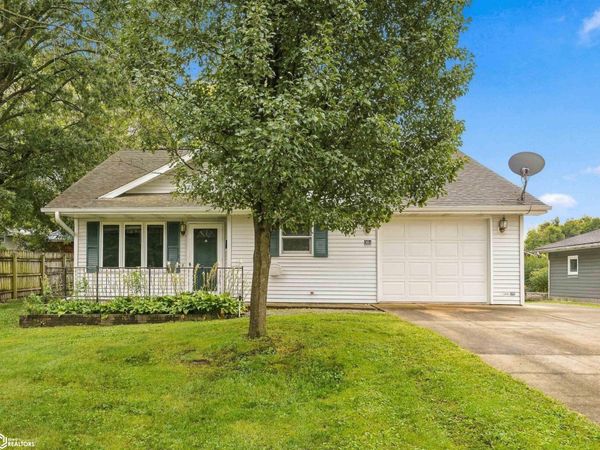 302 W Vine St., Mount Pleasant, IA 52641