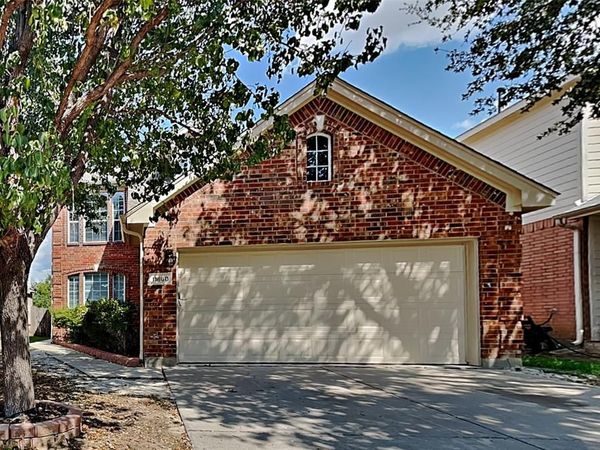 11860 Porcupine Drive, Fort Worth, TX 76244