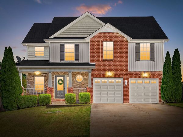 970 Dwight Eisenhower Way , Clarksville, TN 37042