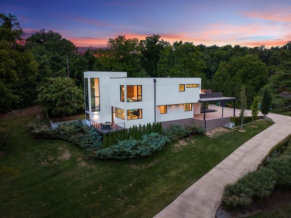 6321 E Valley Rd , Nashville, TN 37205