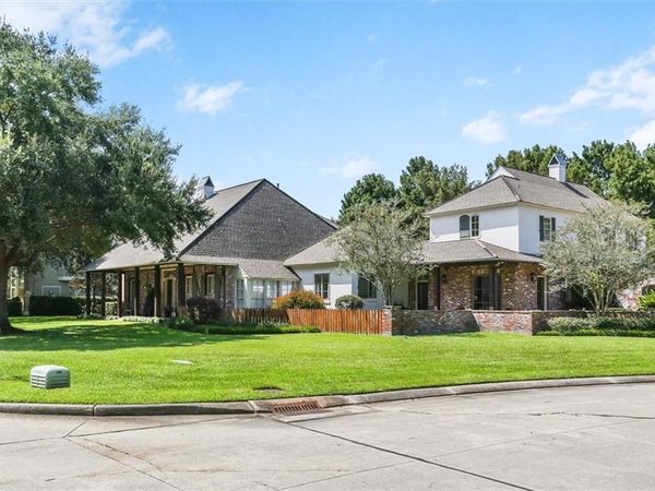 1 KINGSMILL Lane, New Orleans, LA 70131