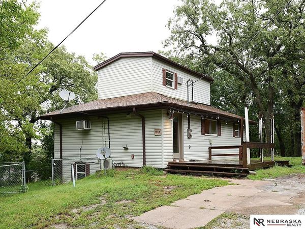 15315 Hill Drive, Louisville, NE 68037
