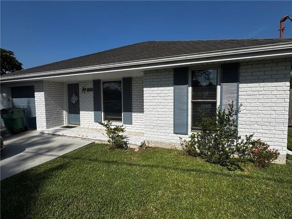 1909 APPLE Street , Metairie, LA 70001