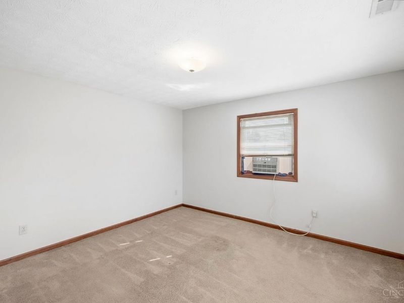9388 Mile Road, Jefferson Township, OH 45345 Photo 10