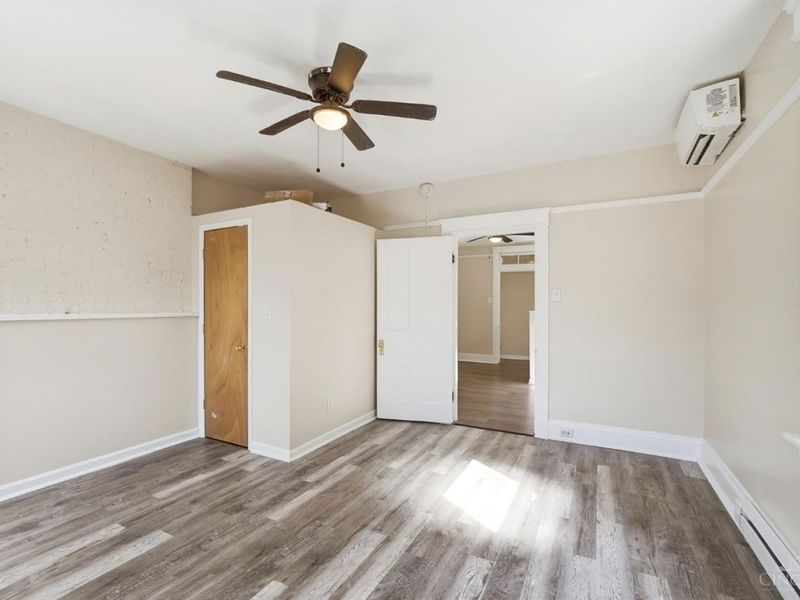 2156 W Clifton Avenue, Cincinnati, OH 45219 Photo 12
