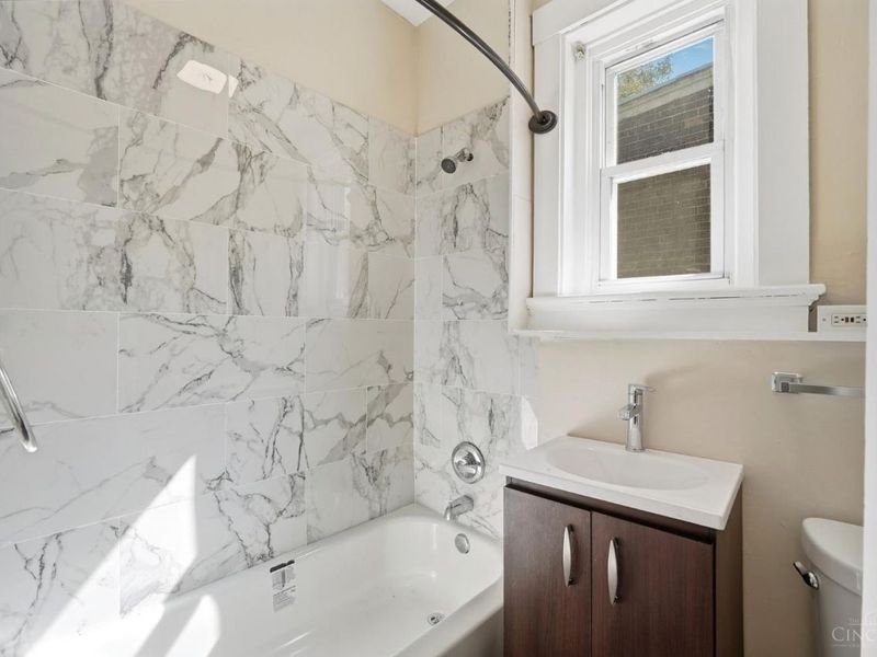 2156 W Clifton Avenue, Cincinnati, OH 45219 Photo 15