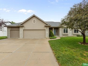 18302 Honeysuckle Drive, Elkhorn, NE 68022